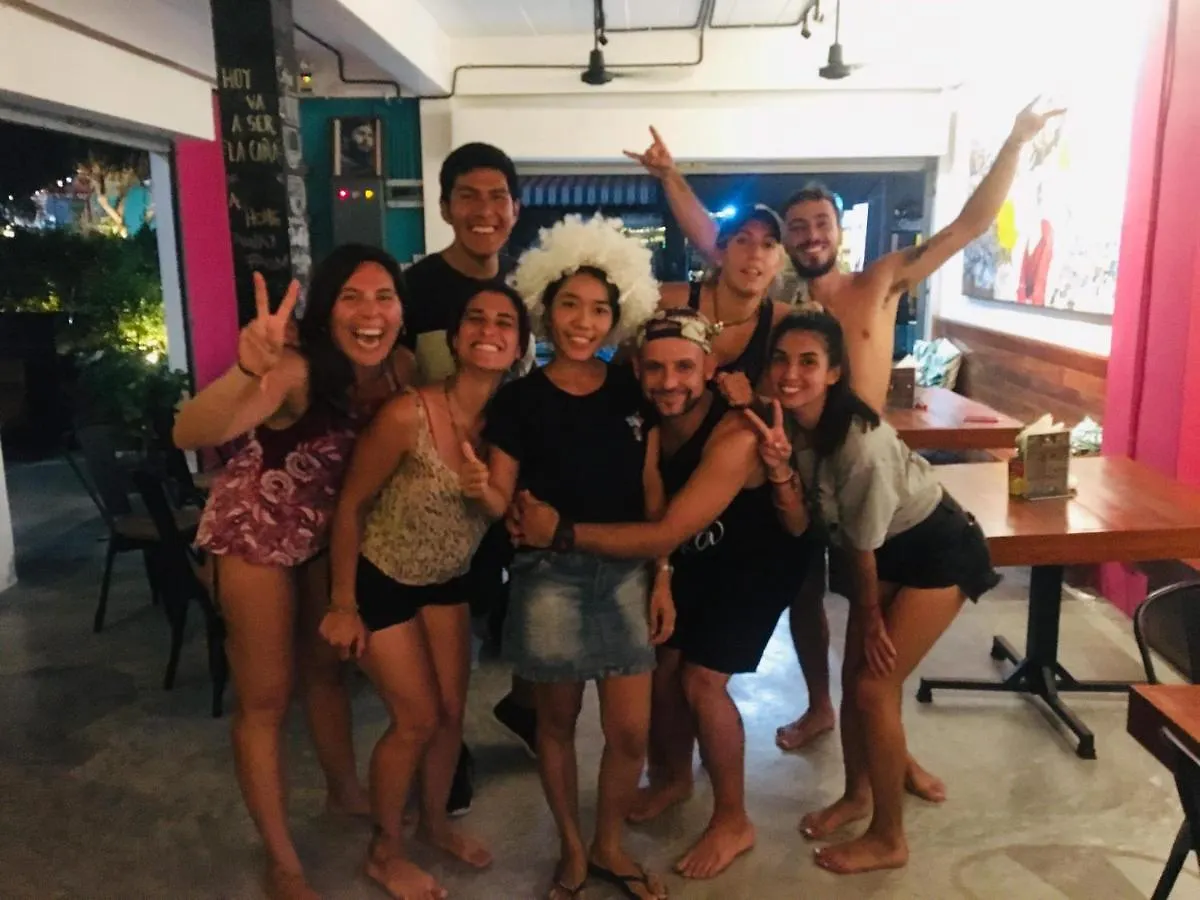 La Latina Hostel contacts
